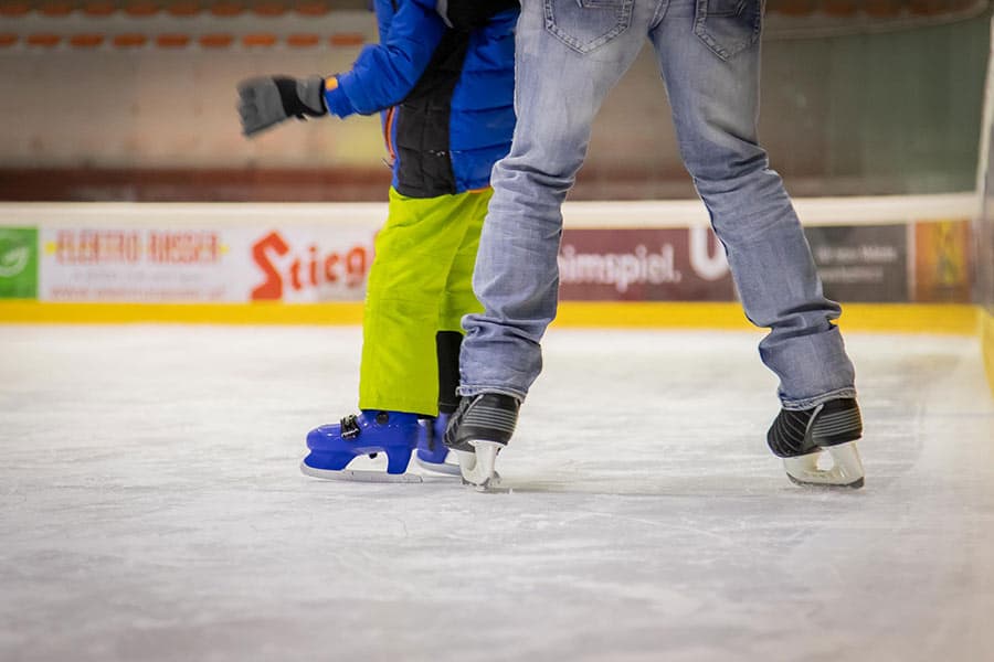 Ice skating in Zell am See and on Lake Zell